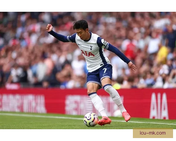 马丁内斯蝉联雅辛奖引发争议遭球迷嘘声声援与质疑并存